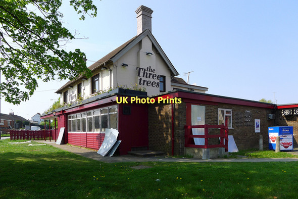Photo 6"x4" The Three Trees, Bletchley Bletchley\/SP8634 c2011