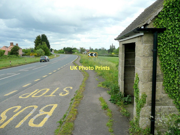 Photo 6"x4" Bus shelter by the A48 Chaxhill c2011