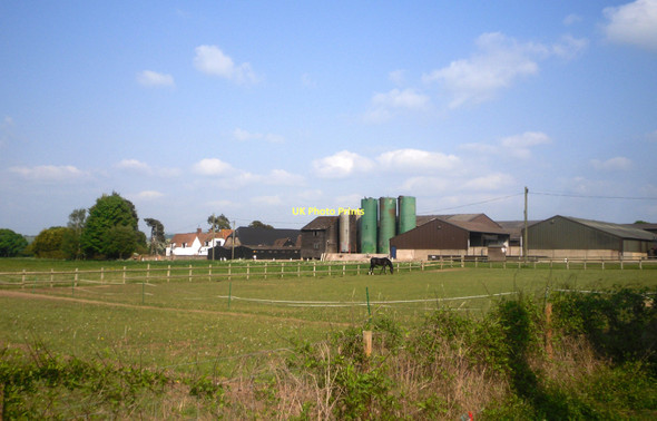 Photo 6"x4" Potters Farm Oakley Court c2011