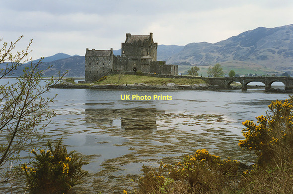 Photo 6"x4" Eilean Donan castle Dornie\/NG8826 c1993