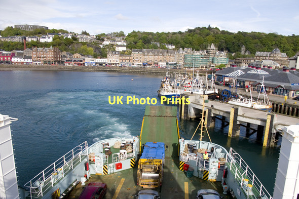Photo 6"x4" Ferry Terminal and Oban Harbour Oban\/NM8630 c2011