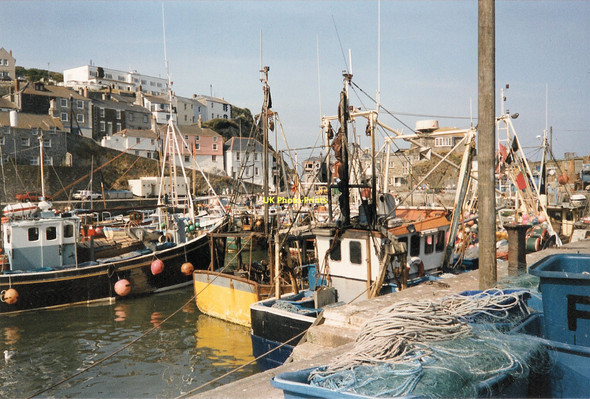 Photo 6"x4" Mevagissey harbour Mevagissey c1992