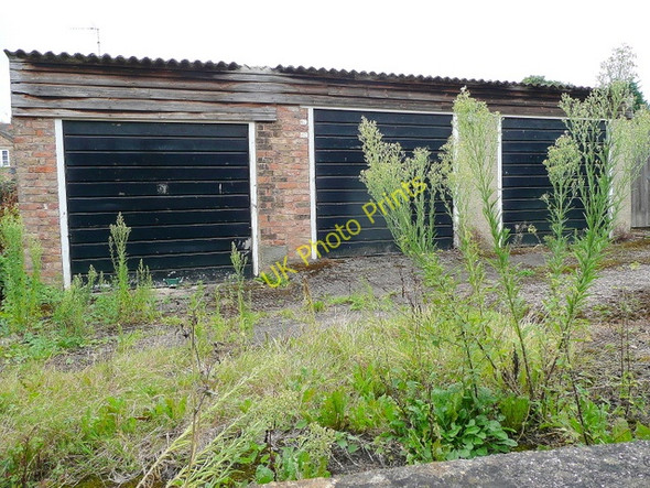Photo 6"x4" Lock-up garages, Newnham-on-Severn Newnham\/SO6911 c2009