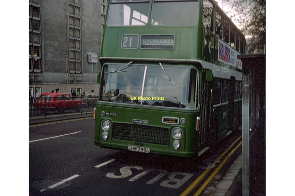 Photo 6"x4" Bus in Bristol City Centre Bristol c1975