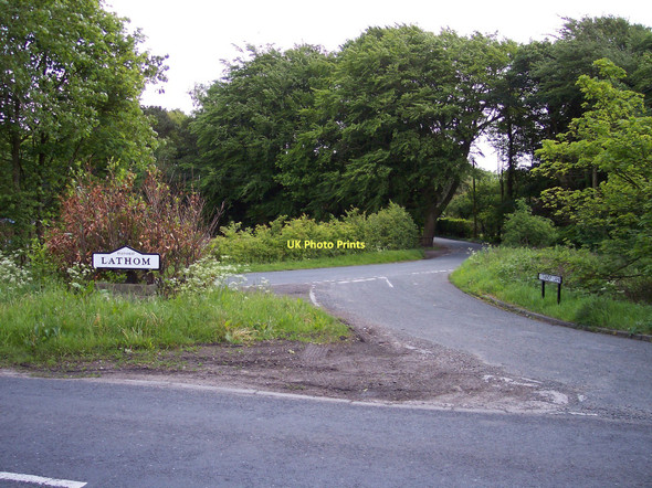 Photo 6"x4" Sandy Lane joins Dark Lane at Lathom boundary Ormskirk c2011