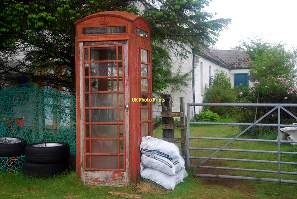 Photo 6"x4" Traditional Red Telephone Box Kildonan\/NM4885 c2011