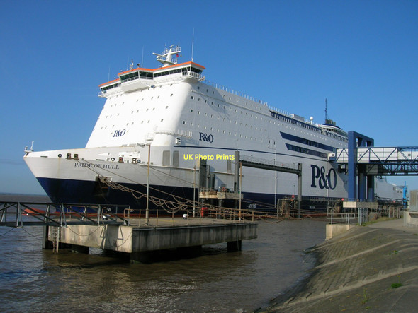 Photo 6"x4" Ferry docked at Hull Marfleet c2011