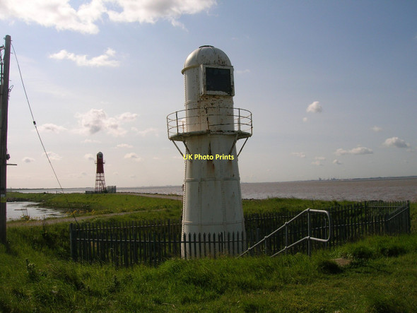 Photo 6"x4" Lighthouse, Cherry Cobb Sand Bank Paull c2011