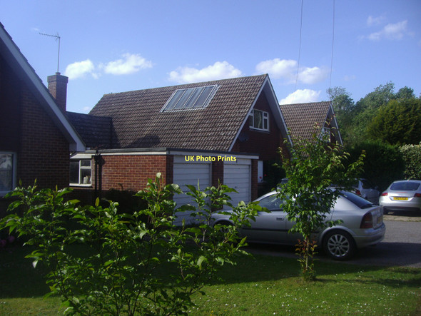 Photo 6"x4" Modern bungalows on Binfield Road Wokingham c2011