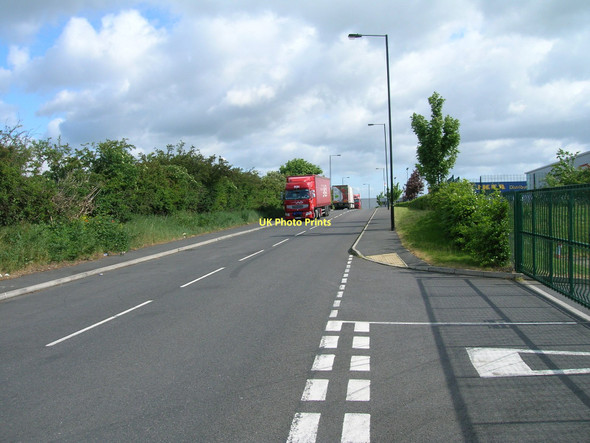 Photo 6"x4" Road on industrial estate, Armthorpe Nutwell c2011