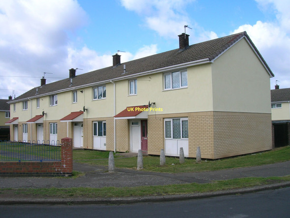 Photo 6"x4" Houses on Chestnut Avenue, Armthorpe Armthorpe c2011