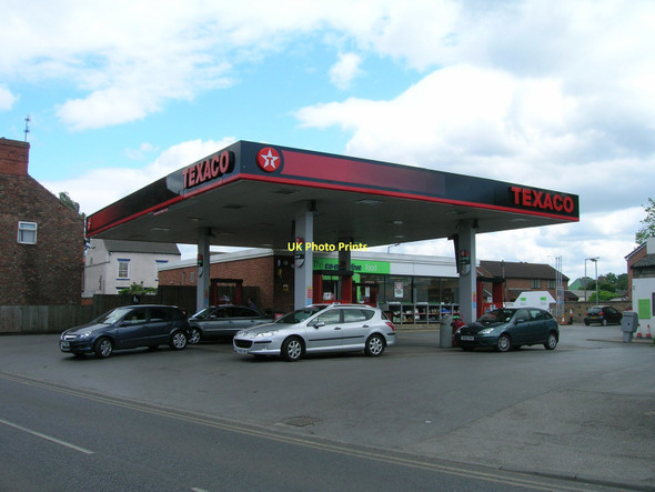 Photo 6"x4" Service station, South Parade, Thorne Thorne\/SE6813 c2011