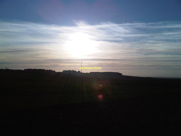 Photo 6"x4" Hannington transmitter lights the sky Hannington\/SU5455 c2011