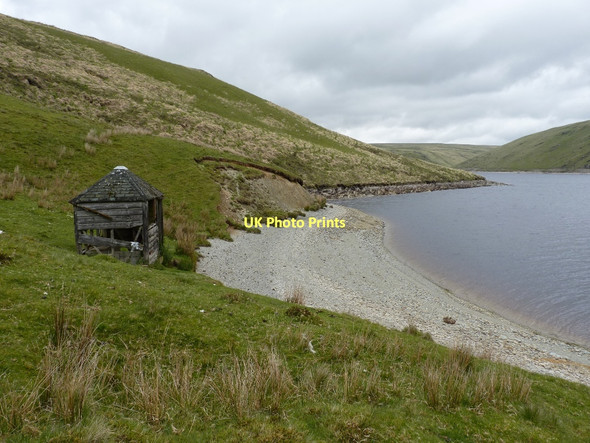 Photo 6"x4" Ruined fishing shelter on the western shore of Claerwen Cerrigcwplau c2011
