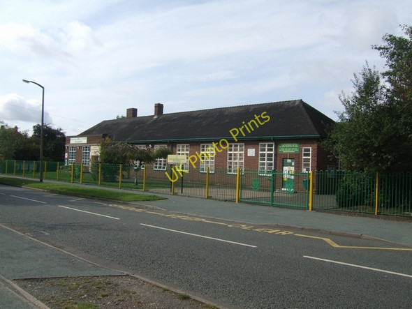 Photo 6"x4" Wood End Primary School Wednesfield c2009