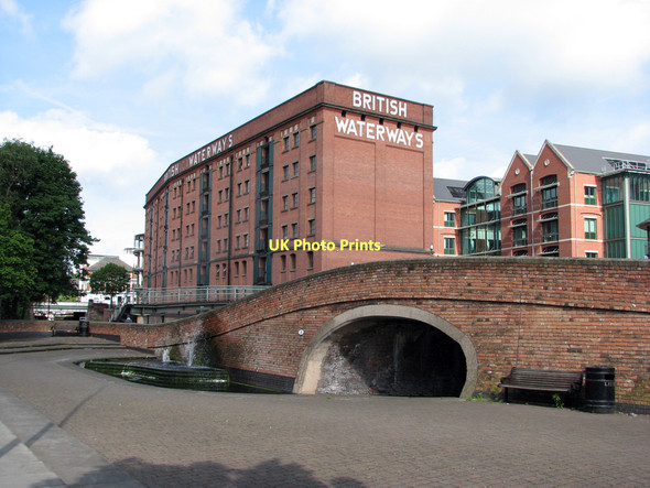 Photo 6"x4" Canal bridge and British Waterways warehouse Nottingham\/SK5641 c2011