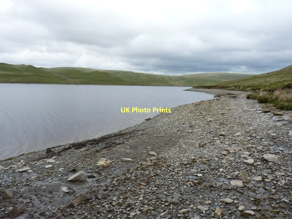 Photo 6"x4" Shingle and mud on the shore of Claerwen Reservoir Claerwen Reservoir c2011