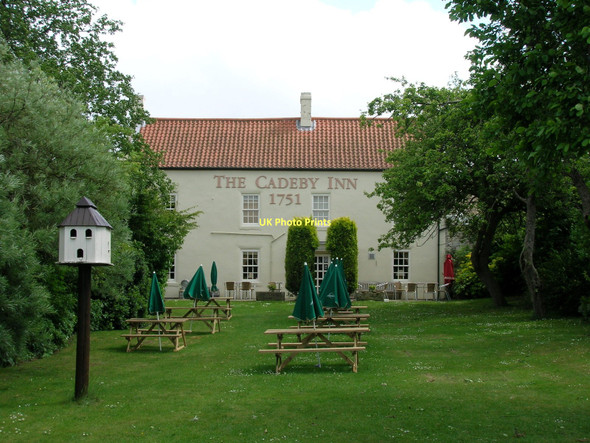 Photo 6"x4" The Cadeby Inn Conisbrough c2011