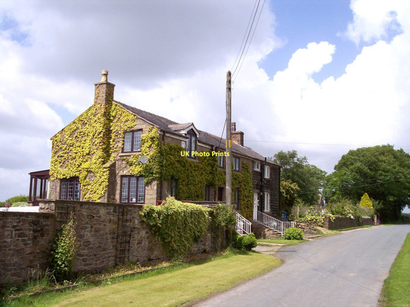 Photo 6"x4" Cottages near Waring's Farm on Charnock Back Lane Lane Ends\/SD6115 c2011