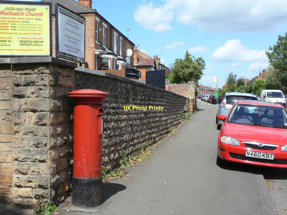 Photo 6"x4" Gedling Road postbox NG4 443 Carlton\/SK6041 c2011