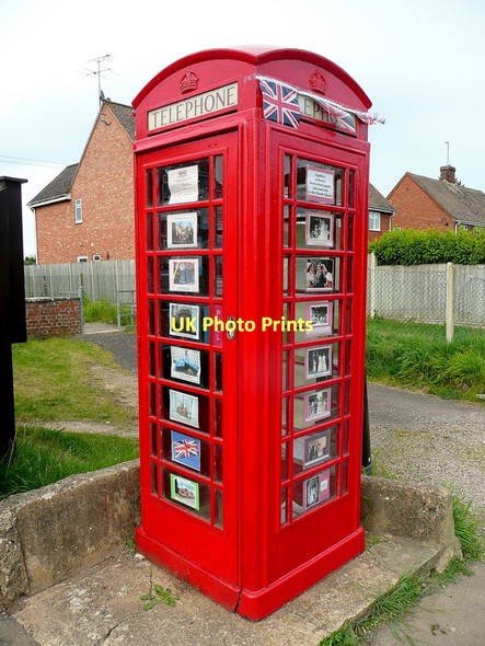 Photo 6"x4" New use for the K6 phone box at Tibberton Tibberton\/SO7621 c2011