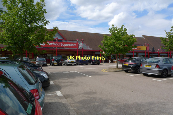 Photo 6"x4" Pet Stores, Westcroft, Milton Keynes Westcroft\/SP8234 c2010