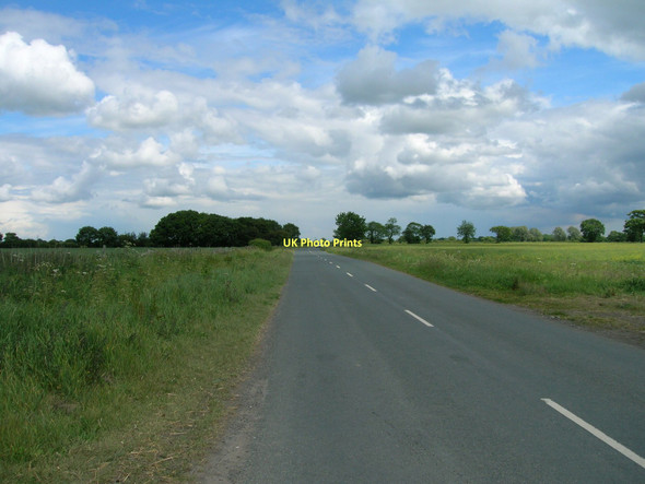 Photo 6"x4" Westfield Road towards Fishlake Far Bank\/SE6413 c2011