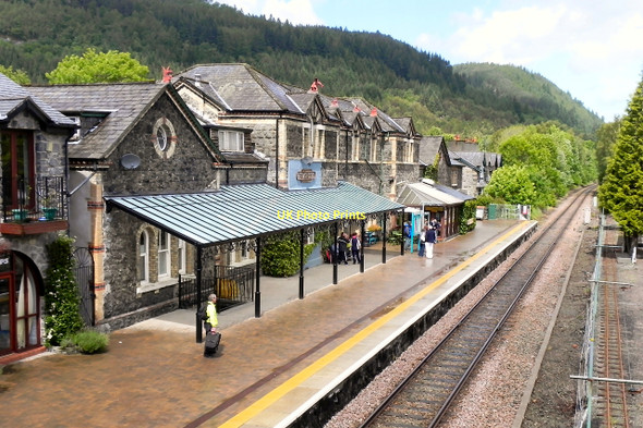 Photo 6"x4" Betws-y-Coed Railway Station Betws-y-Coed c2011