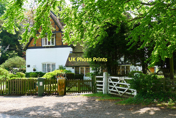 Photo 6"x4" House opposite the church, Swanbourne Swanbourne c2011