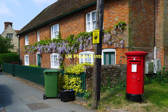 Photo 6"x4" Row of Cottages, Swanbourne Swanbourne c2011