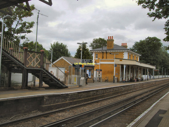 Photo 6"x4" Chiswick station Chiswick c2011