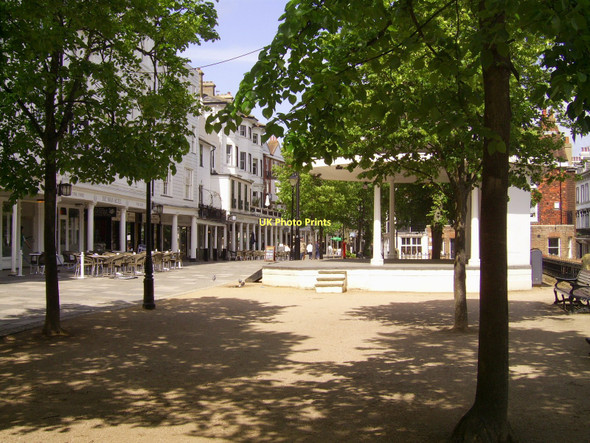 Photo 6"x4" Bandstand in the Pantiles, Royal Tunbridge Wells Royal Tunbridge Wells c2007