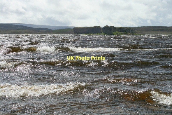 Photo 6"x4" Stormy waters of Lochindorb Lochindorb Castle c2011
