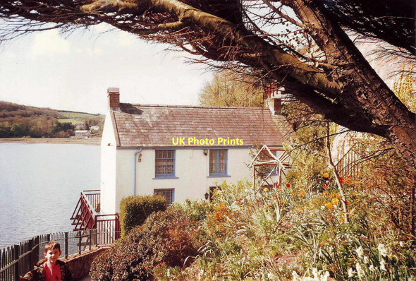 Photo 6"x4" Dylan Thomas' boathouse at Laugharne Glan-y-m\u00f4r\/SN3011 c1995