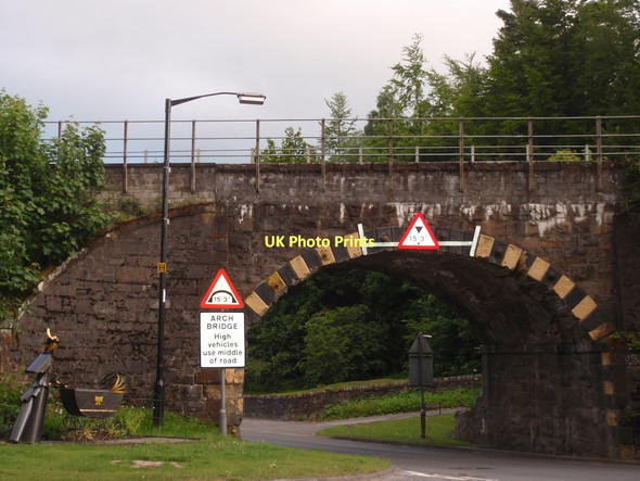 Photo 6"x4" Low Bridge Pitlochry c2011