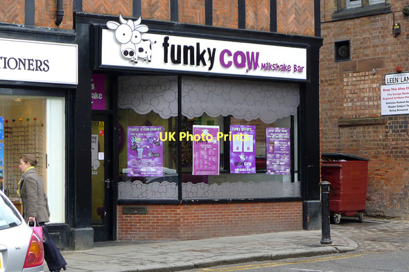 Photo 6"x4" The funky cow Milkshake Bar, St. werburgh Street, Chester Chester c2011