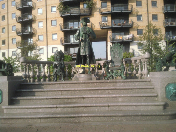 Photo 6"x4" Peter the Great and his dwarf-cum-jester at Deptford Deptford\/TQ3677 c2011