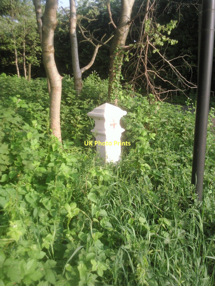 Photo 6"x4" Coal Tax post near Swanley Swanley\/TQ5168 c2011