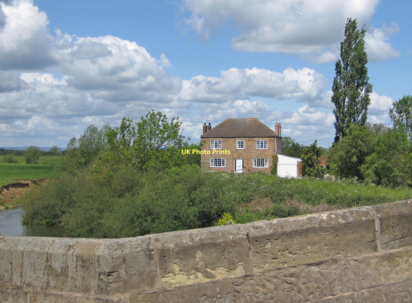Photo 6"x4" House by the River Rye Great Habton c2011