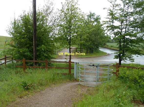 Photo 6"x4" Footpath by Hall Lane Staveley\/SK4374 c2011