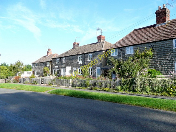 Photo 6"x4" Cottages opposite Hinton church Hinton on the Green c2009