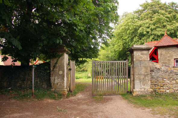 Photo 6"x4" Entrance to the tree lined bridleway to Shotover House Blenheim\/SP5705 c2011