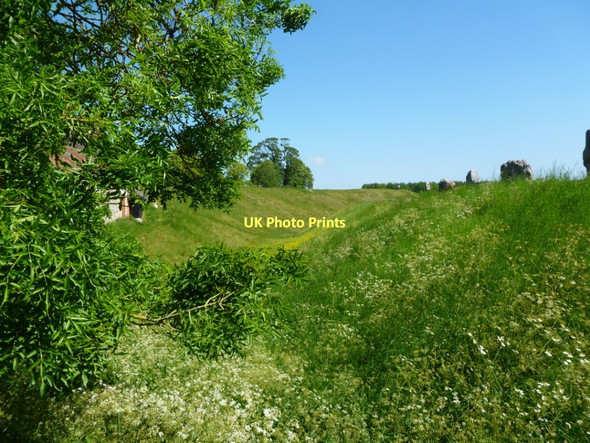 Photo 6"x4" Avebury, ditch Avebury\/SU1069 c2011