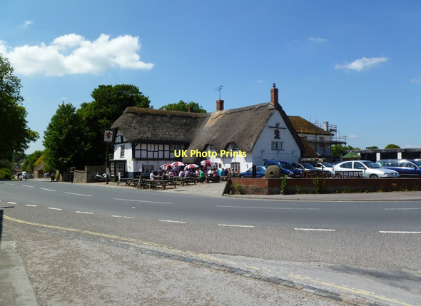 Photo 6"x4" Avebury, The Red Lion Avebury\/SU1069 c2011