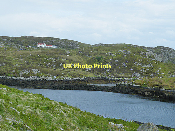 Photo 6"x4" Cottages on Scalpaigh Ceann a Bh\u00e0igh\/NG2395 c2011