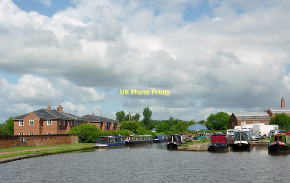 Photo 6"x4" Trent and Mersey Canal at Stone, Staffordshire Stone\/SJ9034 c2011