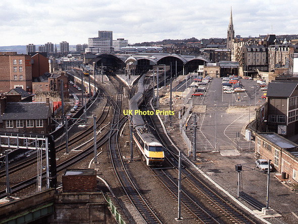 Photo 6"x4" Train leaving Newcastle Central Station Newcastle upon Tyne c1992