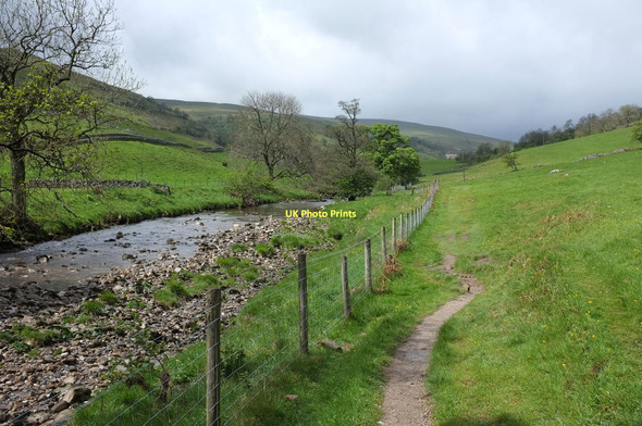 Photo 6"x4" Wharfedale, west of Hubberholme Hubberholme c2011