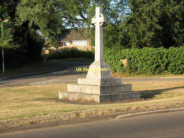 Photo 6"x4" Hertford Heath war memorial Hertford c2011