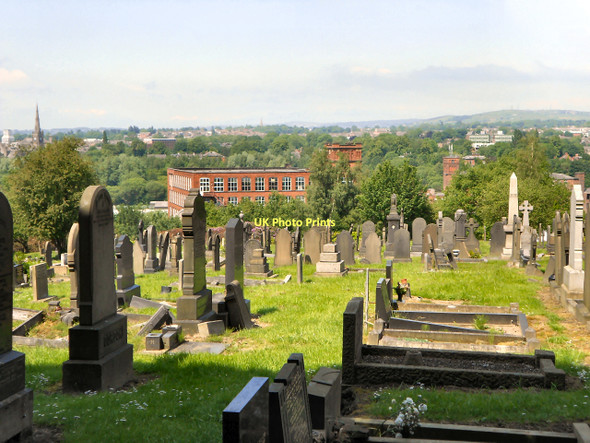 Photo 6"x4" Dukinfield Cemetery Ashton-Under-Lyne c2011